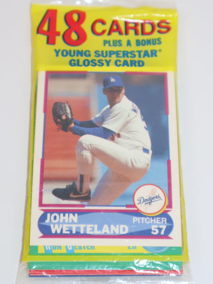1990 Score Baseball Cards Rack Pack - Collectibles