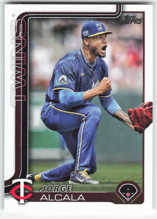 2025 Topps #336 Jorge Alcala Minnesota Twins 702