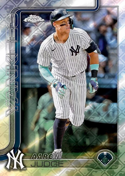 2025 Topps Chrome Logofractor Baseball Mega Box (7 Packs)